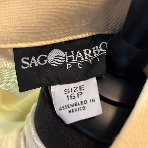 Sag Harbor Yellow light weight blazer, size 16P, $15 - Picture 6 of 6